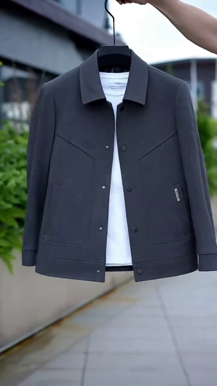 Men's Structured Casual Jacket with Western Yoke Detail - Image 2