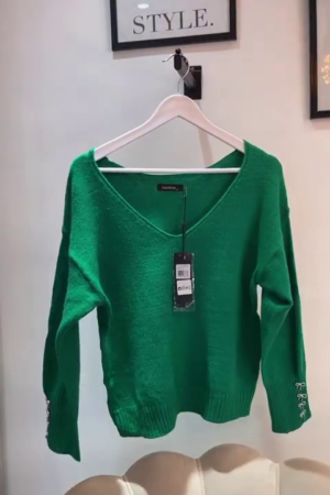 Green Solid V-Neck Knit Sweater