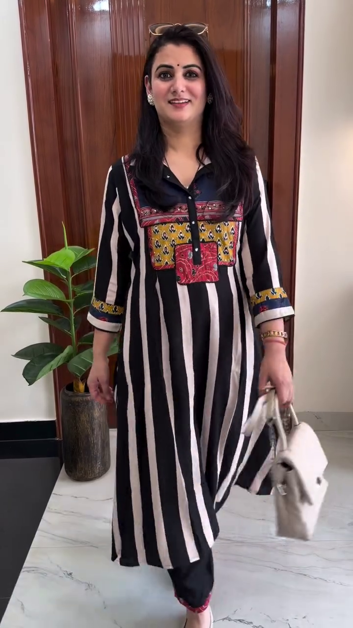 Black & White Striped Designer Kurta Set - Image 2