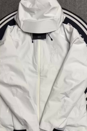 White Waterproof Insulated Hooded Jacket